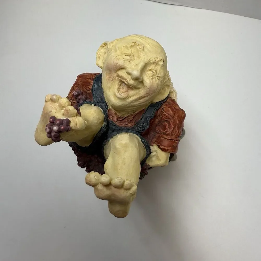 Resin Laughing Angel Man Sitting In Wine Barrel Cork Bottle Stopper And Holder